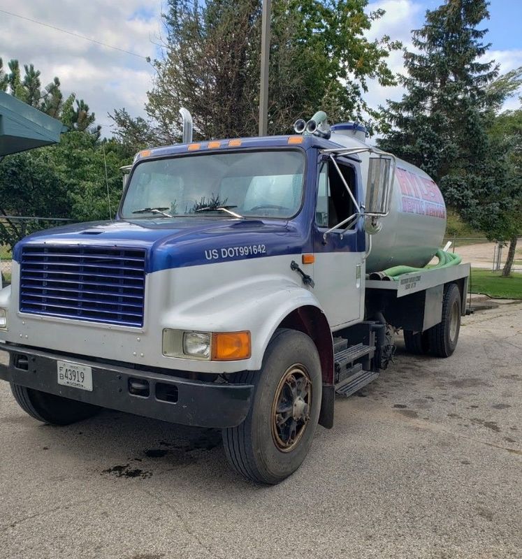 Hyler Septic Service LLC Image