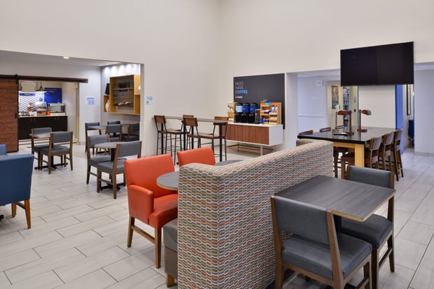 Images Holiday Inn Express & Suites Farmington (Bloomfield) by IHG