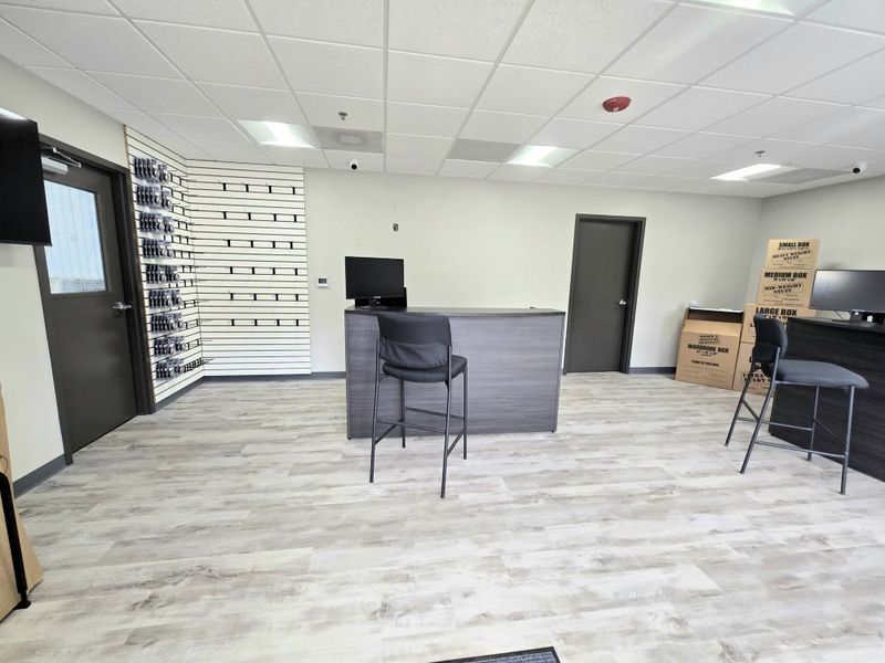 Images Extra Space Storage