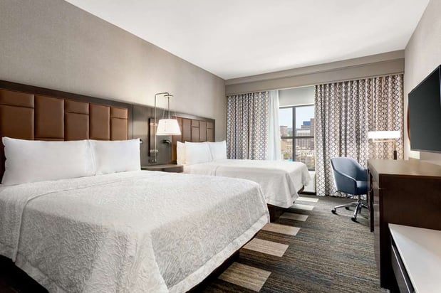 Images Hampton Inn & Suites Kansas City Downtown Crossroads