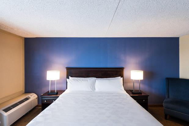 Images Holiday Inn South Plainfield-Piscataway, an IHG Hotel