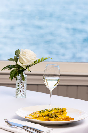 Ocean Restaurant Image