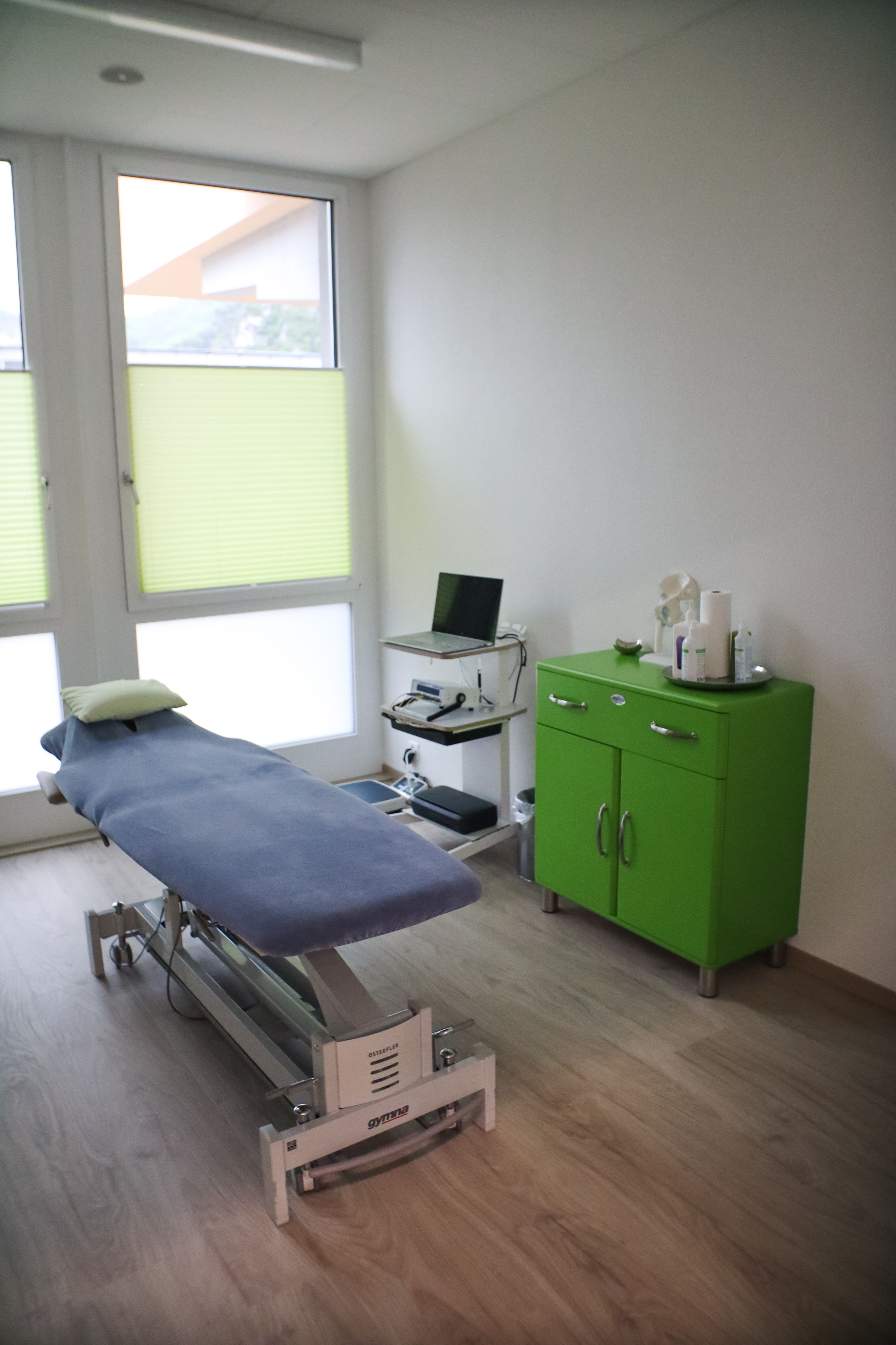 Bilder Physiotherapie Leuenfeld