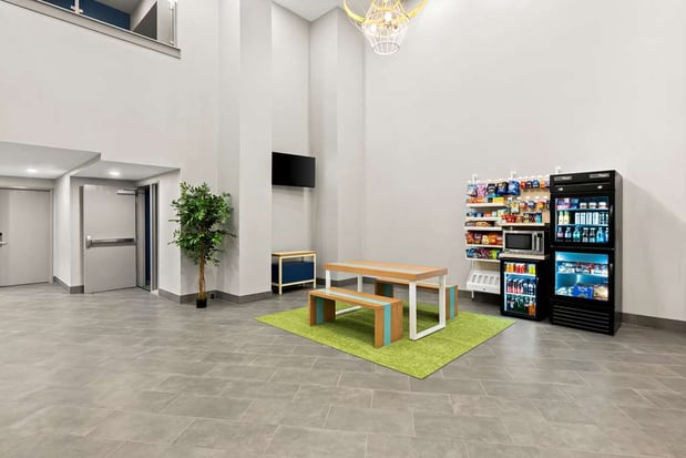 Images Spark by Hilton Williams