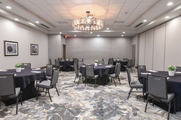 Images Hilton Garden Inn Cincinnati Midtown