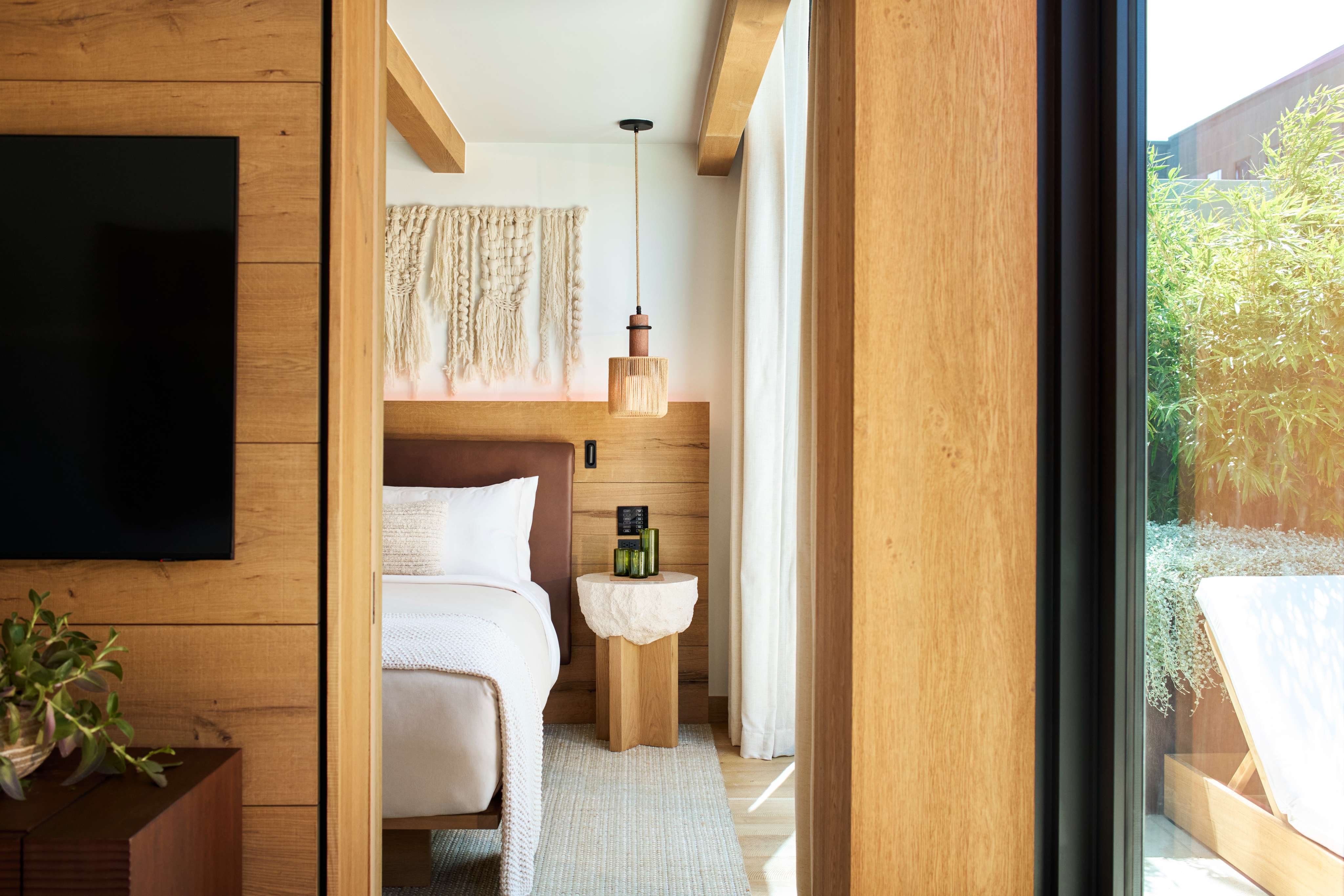Lake Terrace Suite 