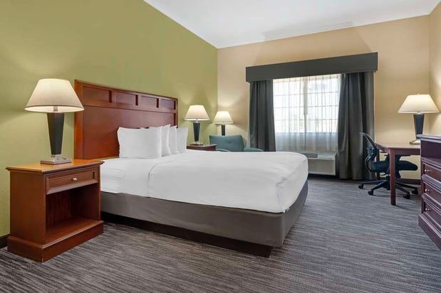 Images Best Western Hebbronville Inn