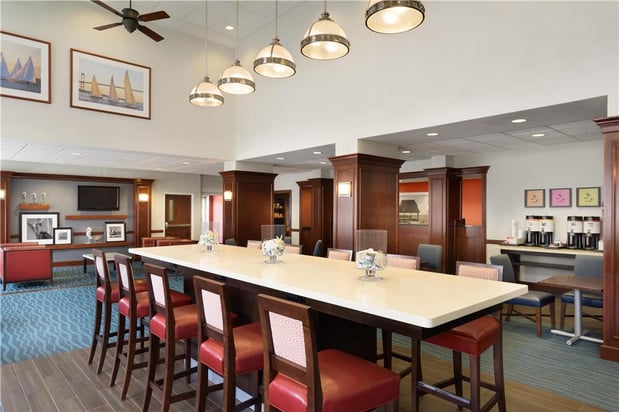 Images Hampton Inn & Suites Newport/Middletown