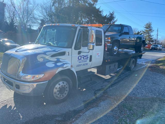 Quality Roadside Service and Towing Photo