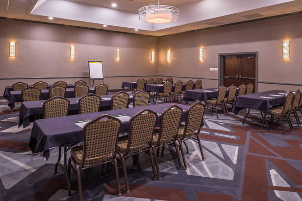 Images Holiday Inn Auburn-Finger Lakes Region by IHG