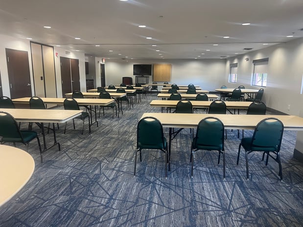 Images Holiday Inn Express Show Low by IHG