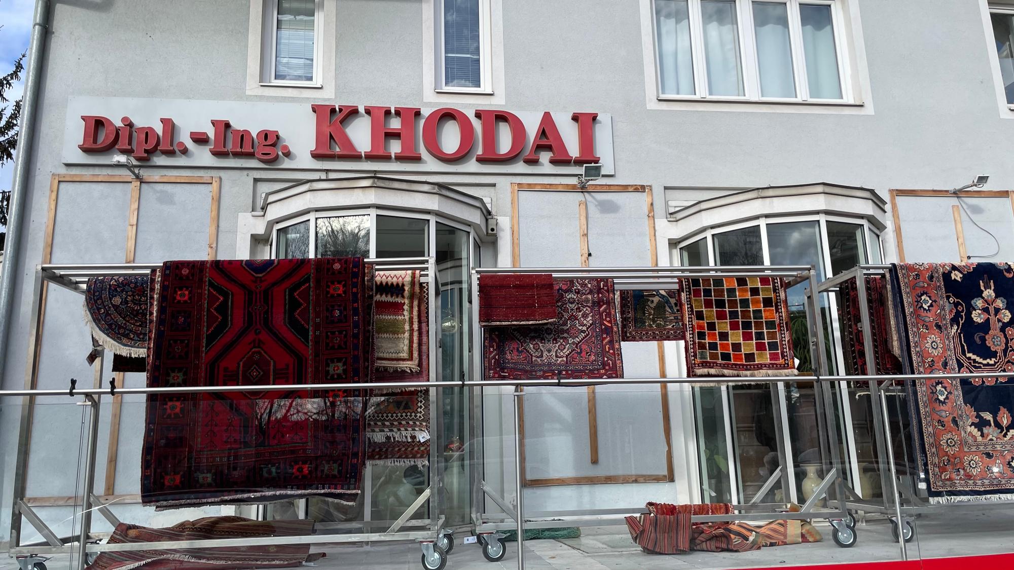 Bild 99 von Teppiche Dipl. Ing. Khodai GmbH - Teppichreinigung