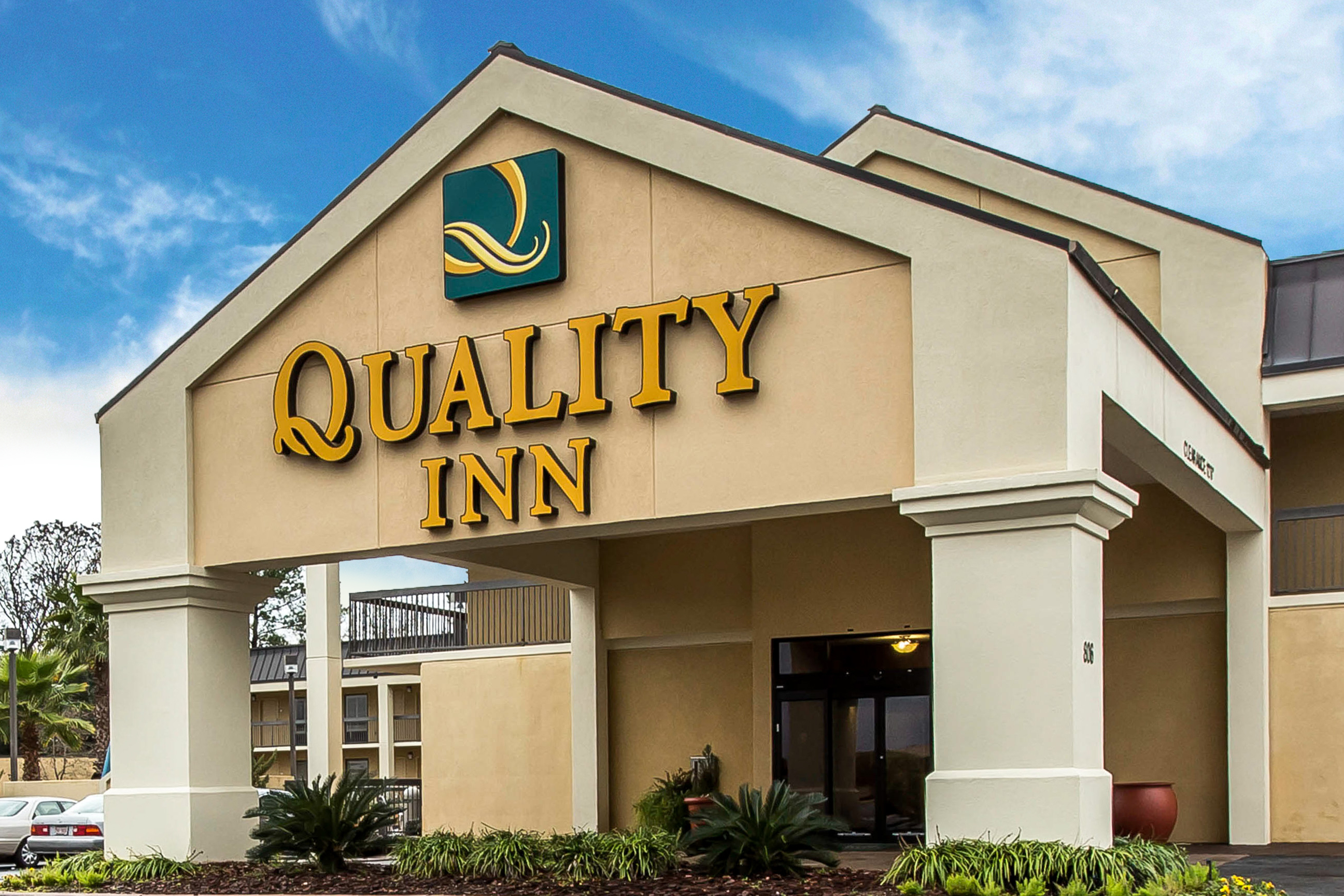 Quality Inn At Albany Mall in Albany, GA - Hotels & Motels ...
