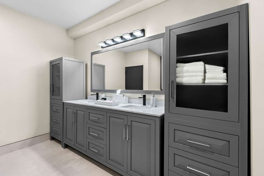 Larger King Suite