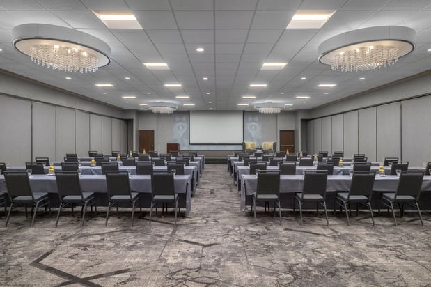 Images Holiday Inn Coralville - Iowa City by IHG