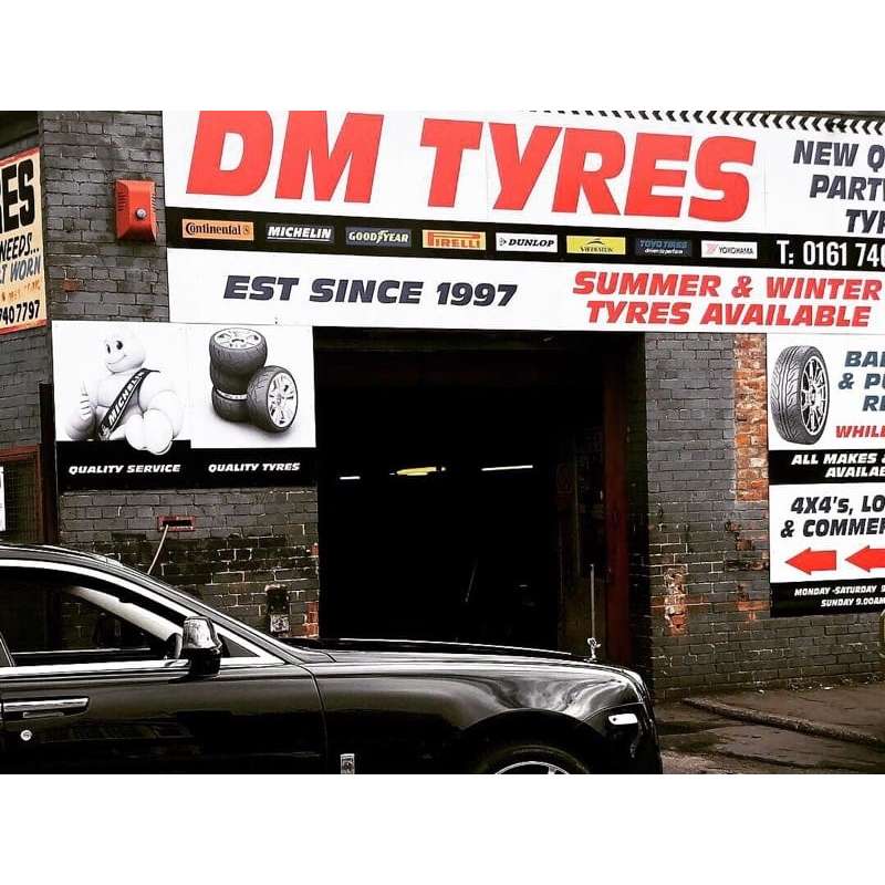 DM Tyres MCr Ltd Logo