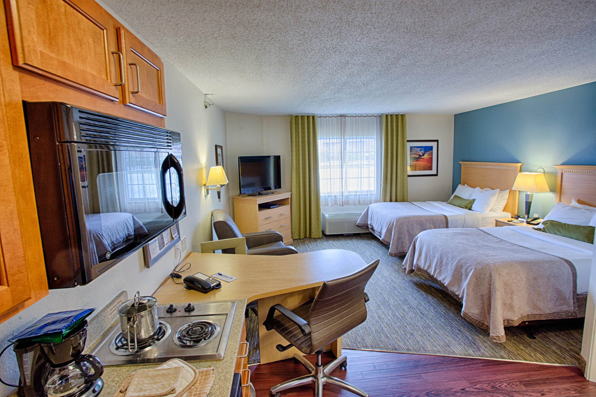 Candlewood Suites Fargo-N. Dakota State Univ., an IHG Hotel Fargo (701)235-8200