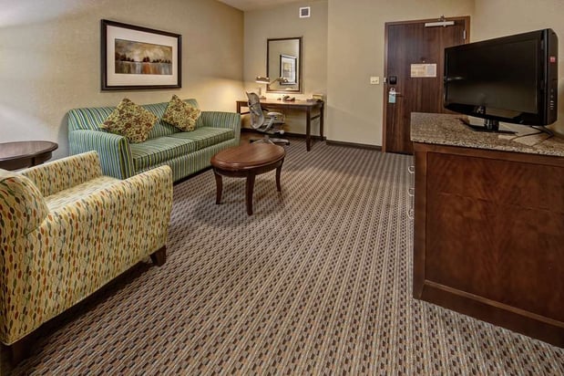 Images Hilton Garden Inn Tulsa Midtown