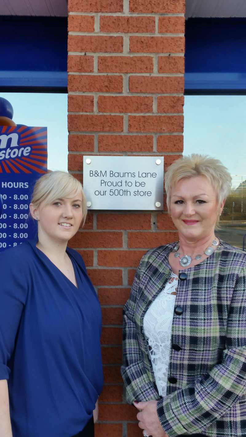 The plaque commemorating B&M's 500th store opening at B&M mansfield - Baums Lane.