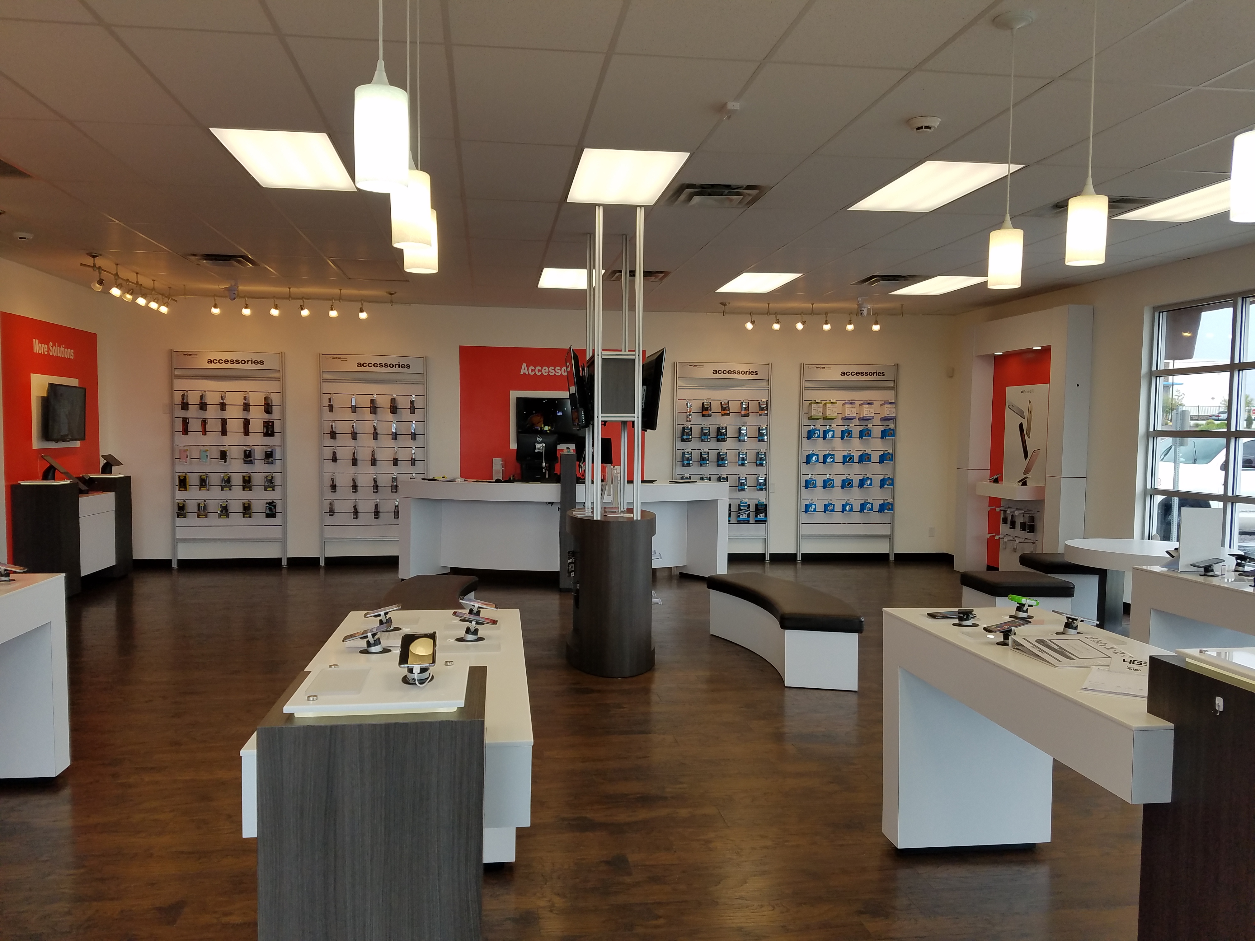 Verizon Authorized Retailer – GoWireless Photo