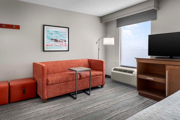 Images Hampton Inn & Suites Lake Mary At Colonial Townpark