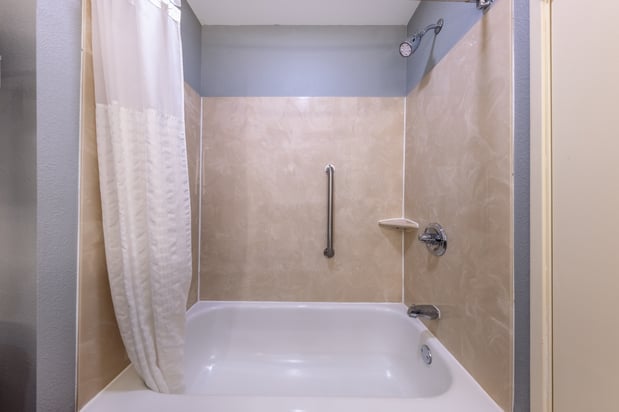 Images AmericInn by Wyndham Duluth