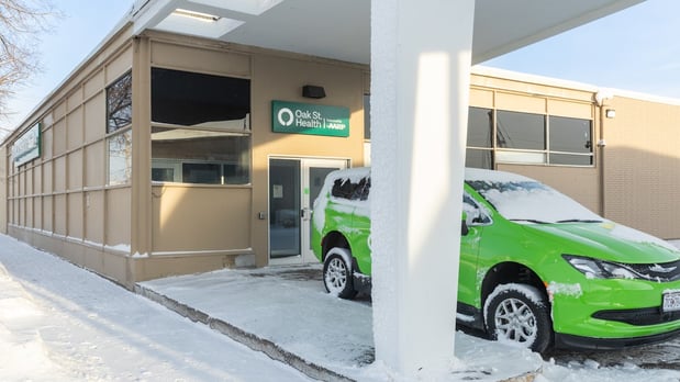 Images Oak Street Health Davenport Primary Care Clinic