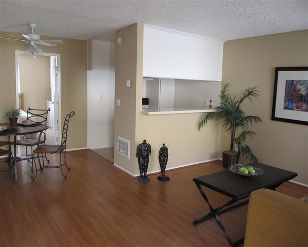 Images Topanga Canyon Apartments