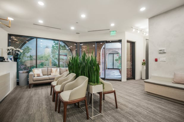 Images Moy, Fincher, Chipps Facial Plastics & Dermatology - Beverly Hills