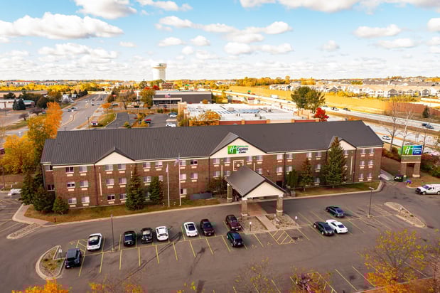 Images Holiday Inn Express & Suites St. Paul - Woodbury by IHG