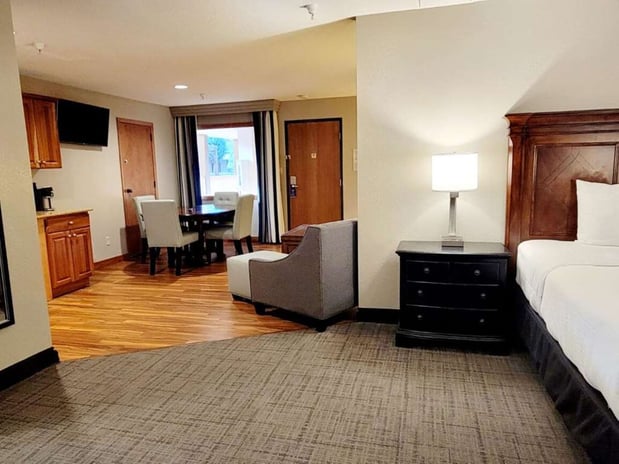 Images Best Western Plus Dubuque Hotel & Conference Center