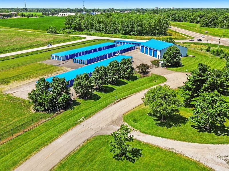 Alternate Beauty Image - Storage Express at 17939 Harrison Street Rd, Charleston, IL 61920