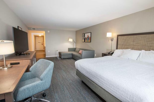 Images Hampton Inn & Suites Cincinnati / Kenwood