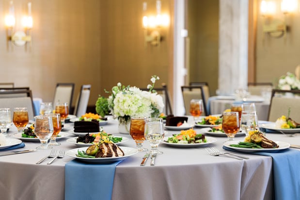 Images Holiday Inn & Suites Nashville Downtown - Broadway by IHG