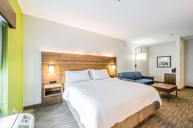 Images Holiday Inn Express & Suites Franklin by IHG