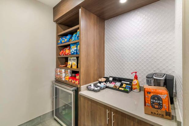 Images Hilton Garden Inn Portland Airport