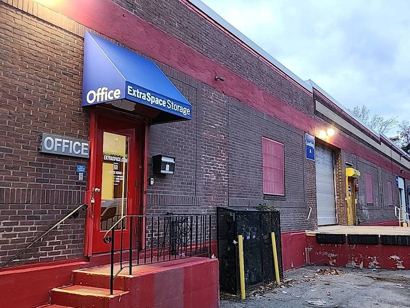 Images Extra Space Storage