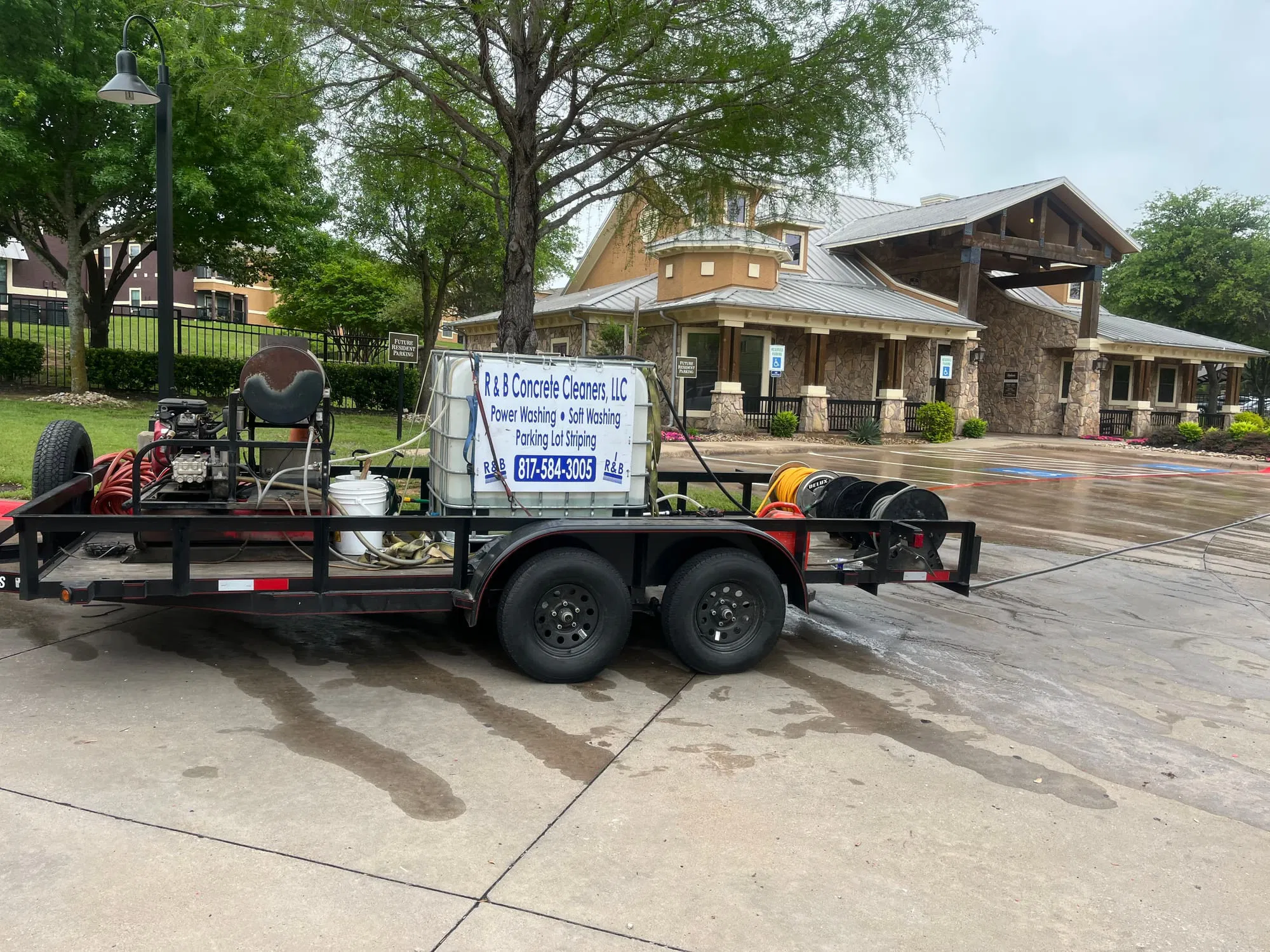 R & B Concrete Cleaners LLC Image