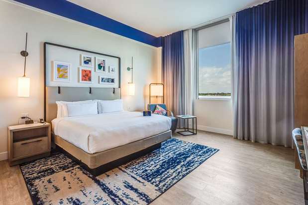 Images SERENA Hotel Aventura Miami, Tapestry Collection by Hilton