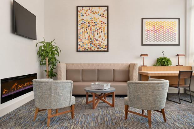 Images Holiday Inn Express Jamaica - Jfk Airtrain - Nyc by IHG