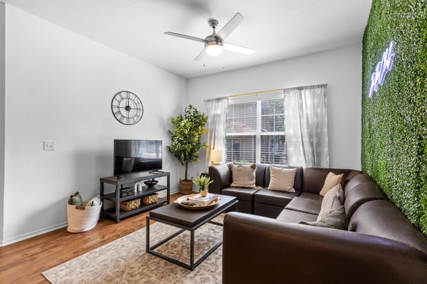 Images University Club Apartments