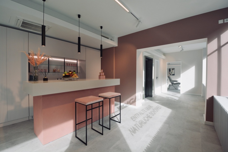 Mimita Mandal, Kasernenstr. 1 in Düsseldorf