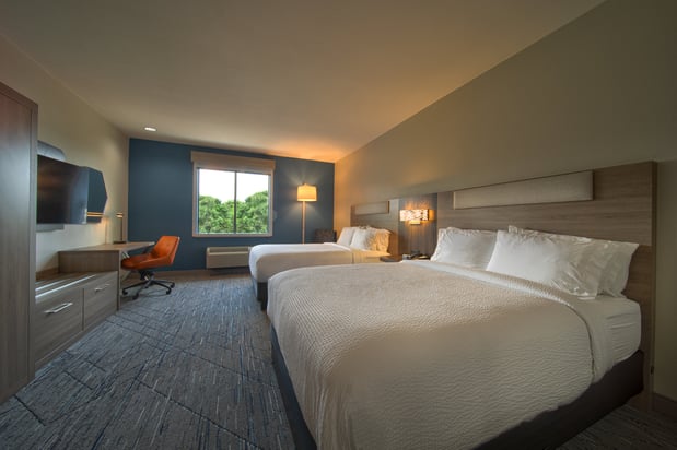 Images Holiday Inn Express & Suites Cleveland by IHG