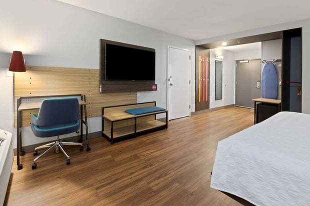 Images Tru by Hilton Sharonville Cincinnati