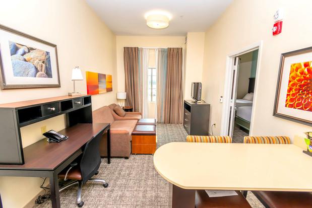 Images Staybridge Suites Houston IAH - Beltway 8 by IHG