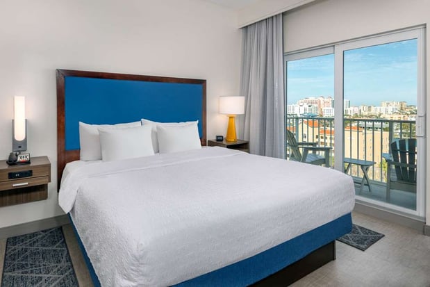 Images Hampton Inn & Suites Clearwater Beach
