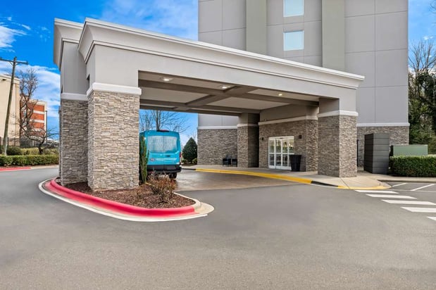 Images Hampton Inn & Suites Charlotte-Airport