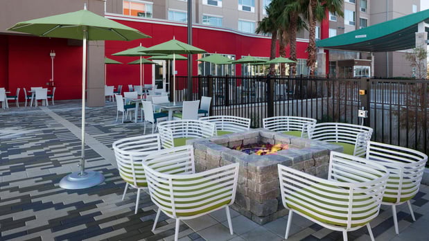 Images Holiday Inn Express & Suites Orlando at Seaworld by IHG