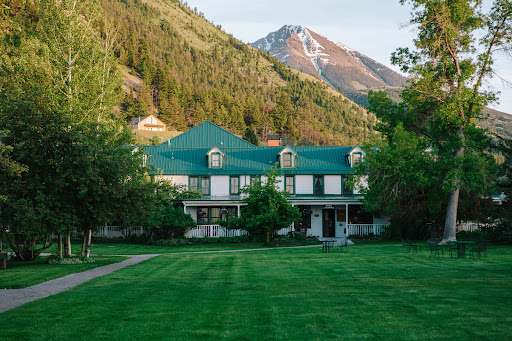 Chico Hot Springs Resort & Day Spa Image