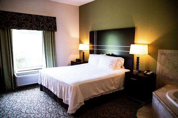 Images Hampton Inn & Suites Sharon